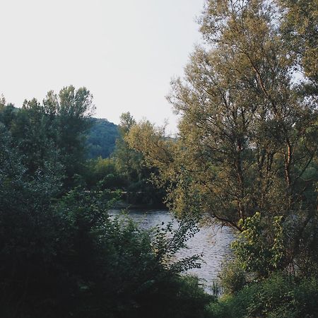 Joli Gite Pour 5 Personnes : Chez Cherrie Saint-Julien-de-Lampon Kültér fotó