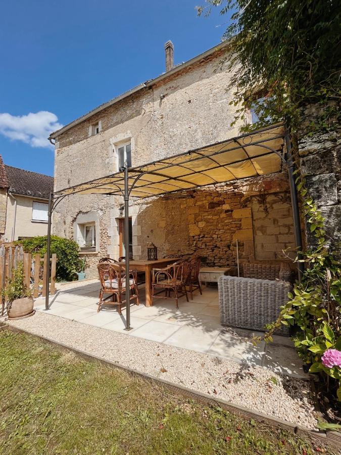 Joli Gite Pour 5 Personnes : Chez Cherrie Saint-Julien-de-Lampon Kültér fotó