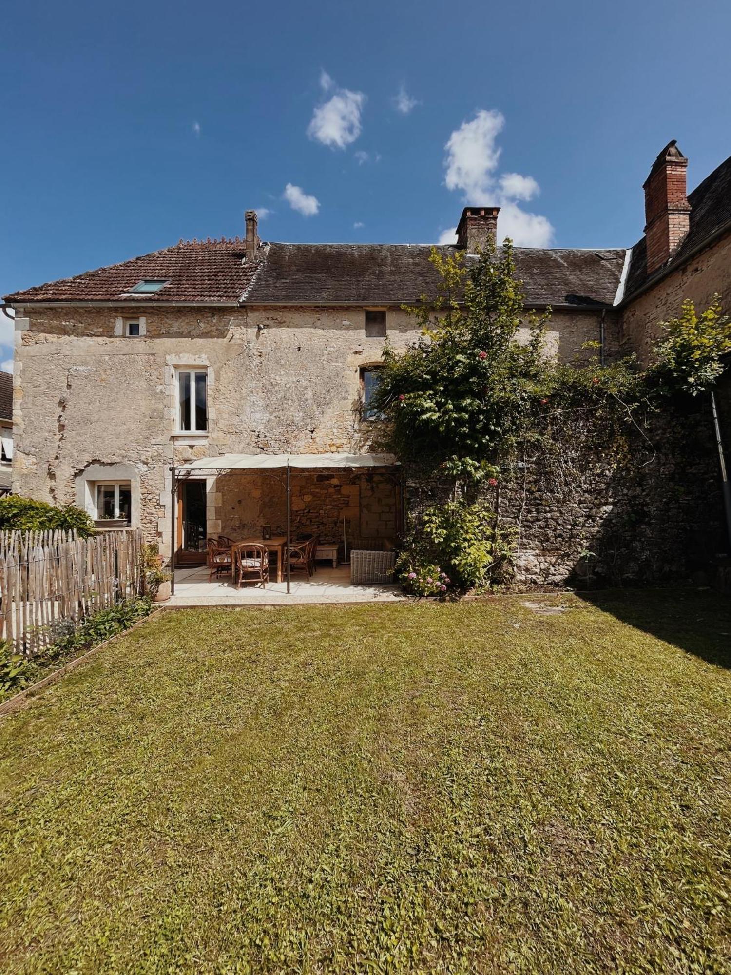 Joli Gite Pour 5 Personnes : Chez Cherrie Saint-Julien-de-Lampon Kültér fotó